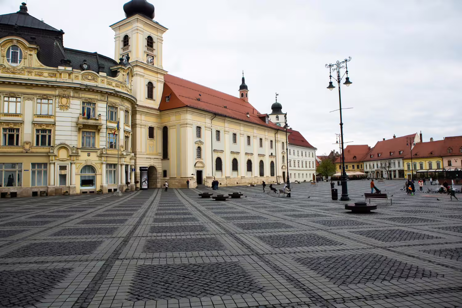 Park Oliwski opata Jacka Rybińskiego Gdańsk — Aleja i atrakcje - 1